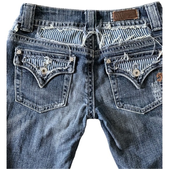 Miss Me Blue Seville Fringe Bermuda Stripe Detail Denim Jean Shorts Size 26 - Picture 5 of 9